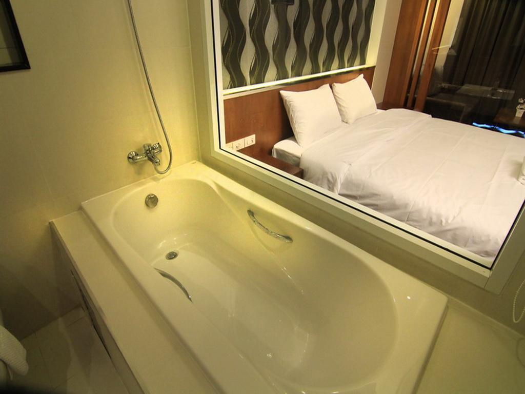 Suite - Free WiFi access