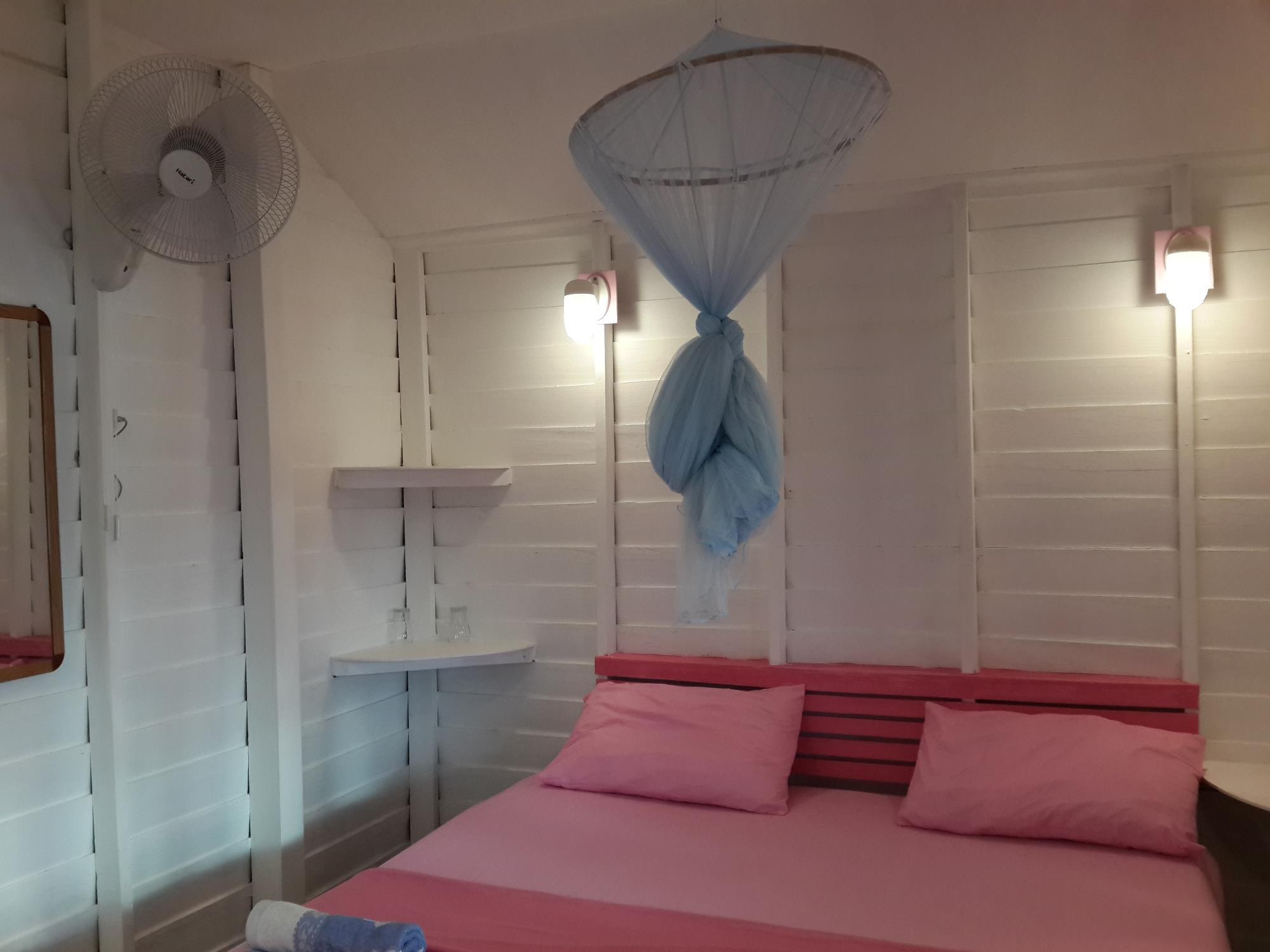 Beach Front Bungalow - Best price guarantee