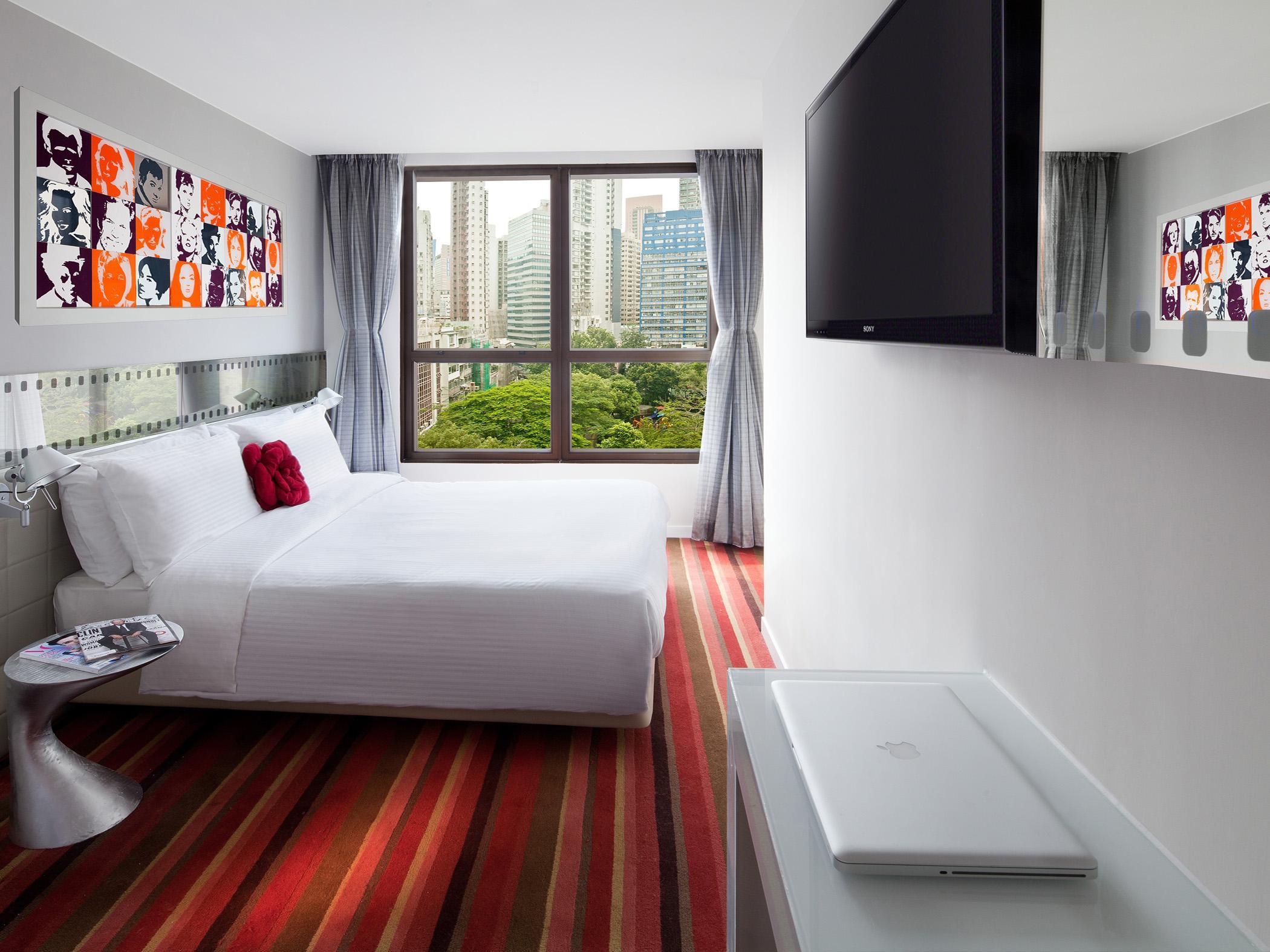 Hollywood Deluxe Room with Handy Phone - Free WiFi access