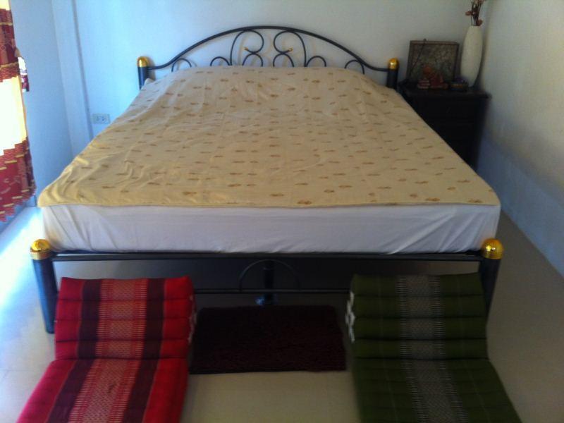 Standard Air-con Double Bed Shared Bathroom  - Free WiFi access