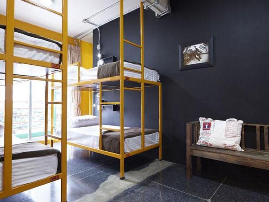 Ladies Dormitory 4 Bunk Beds - Free WiFi access