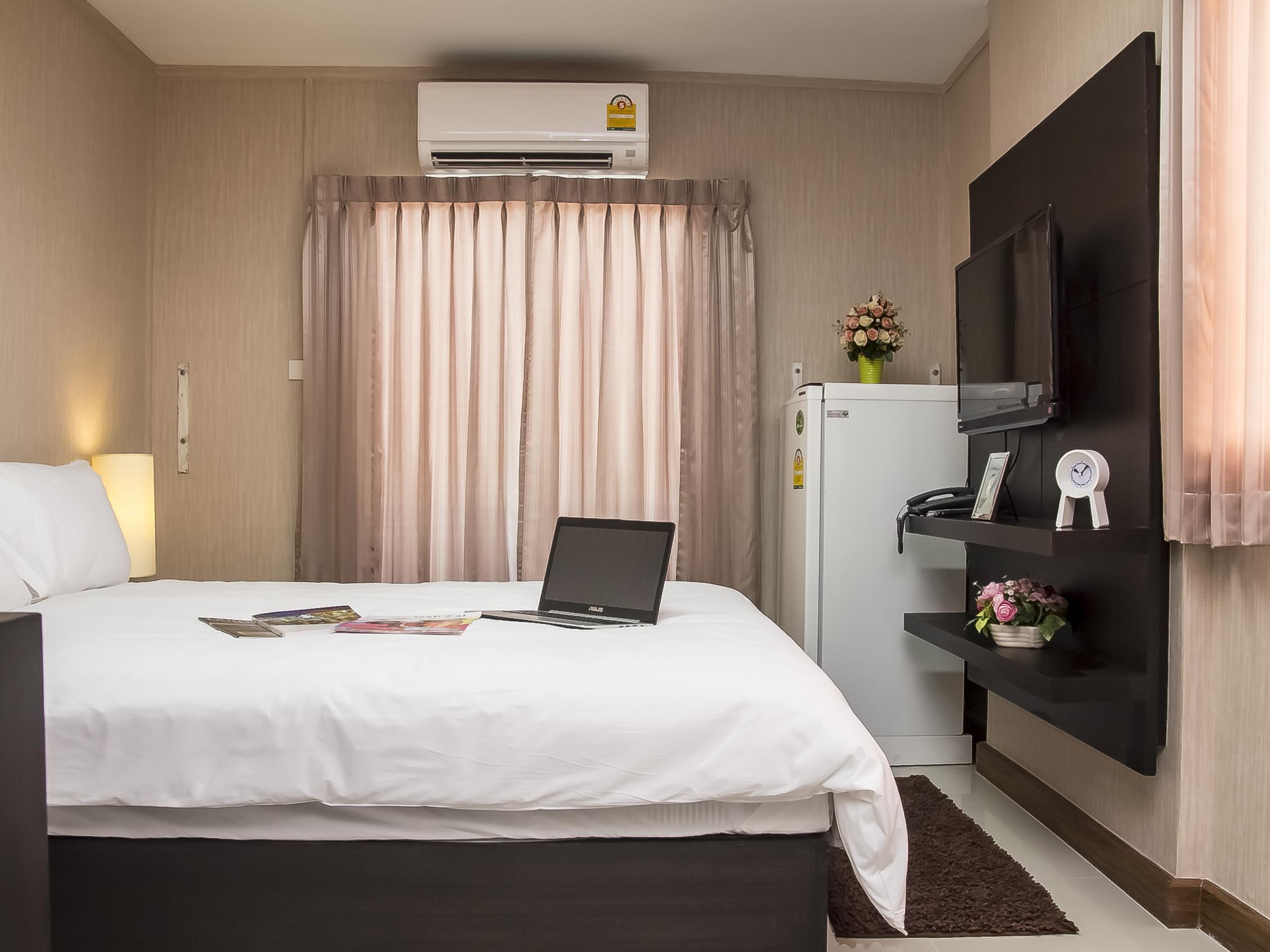 Corner Studio Room Only - Free WiFi access