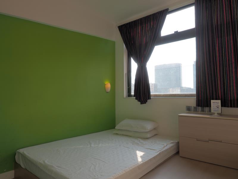 Stylish Park View Room - Free WiFi access