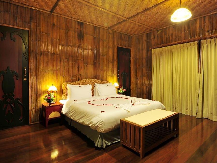 Village Jacuzzy - Free WiFi access - Breakfast included