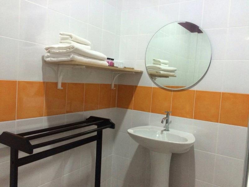 Standard Triple bed - Free WiFi access - Breakfast included