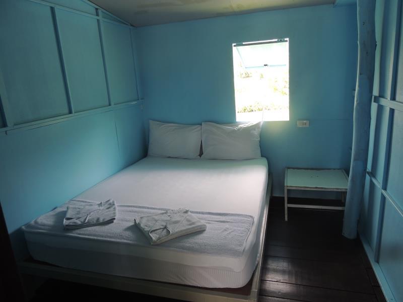Standard Single Room with Shared Bathroom - Free WiFi access
