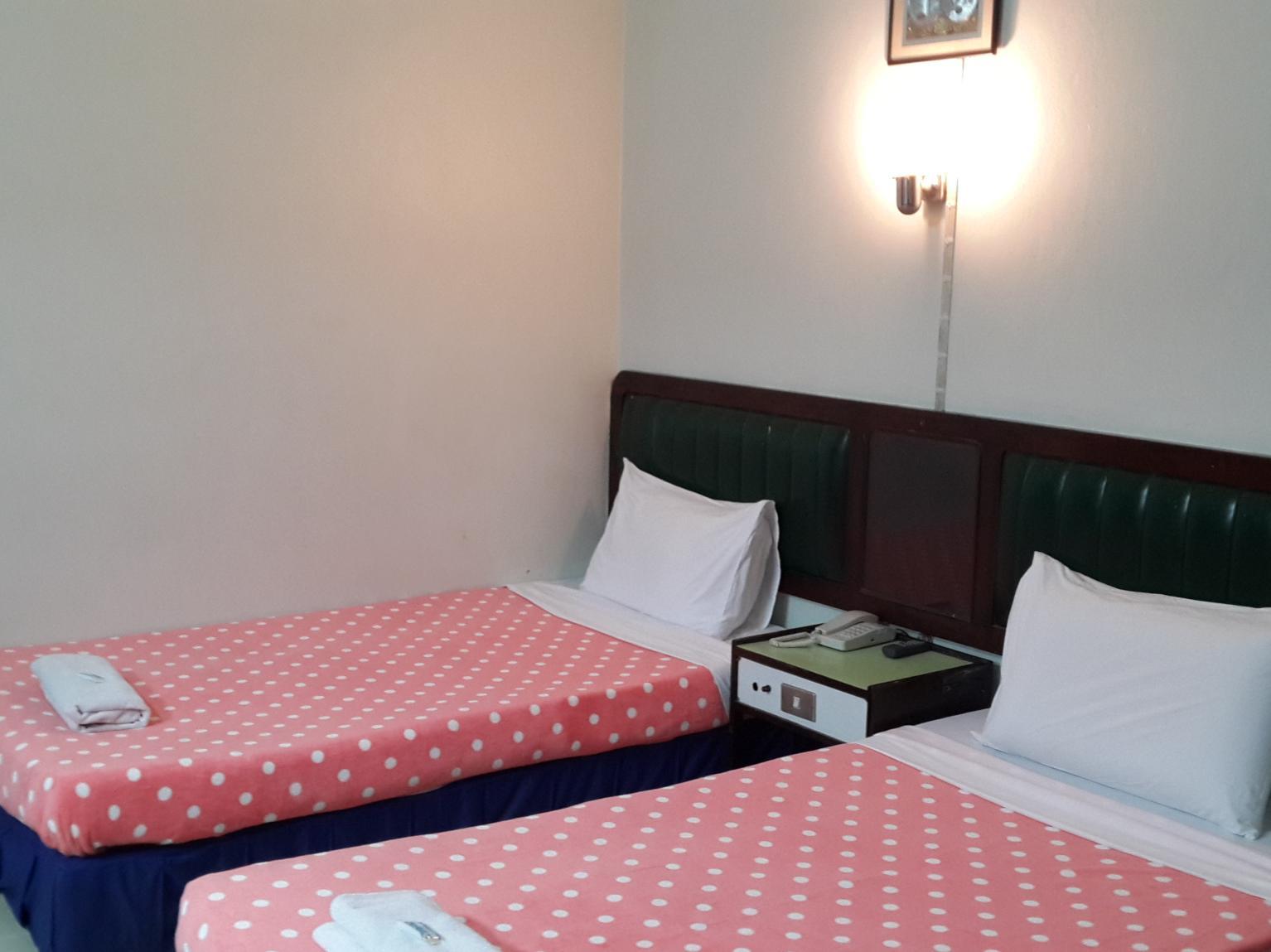 Standard - (2 Single Beds) - Free WiFi access
