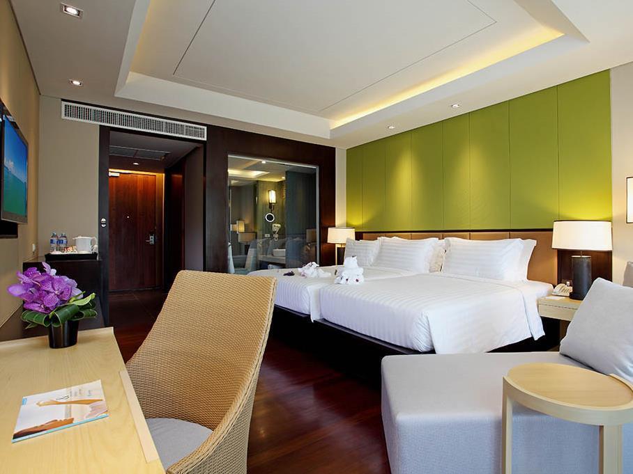 Deluxe Pool View Twin Bed - Free WiFi access - Breakfast included