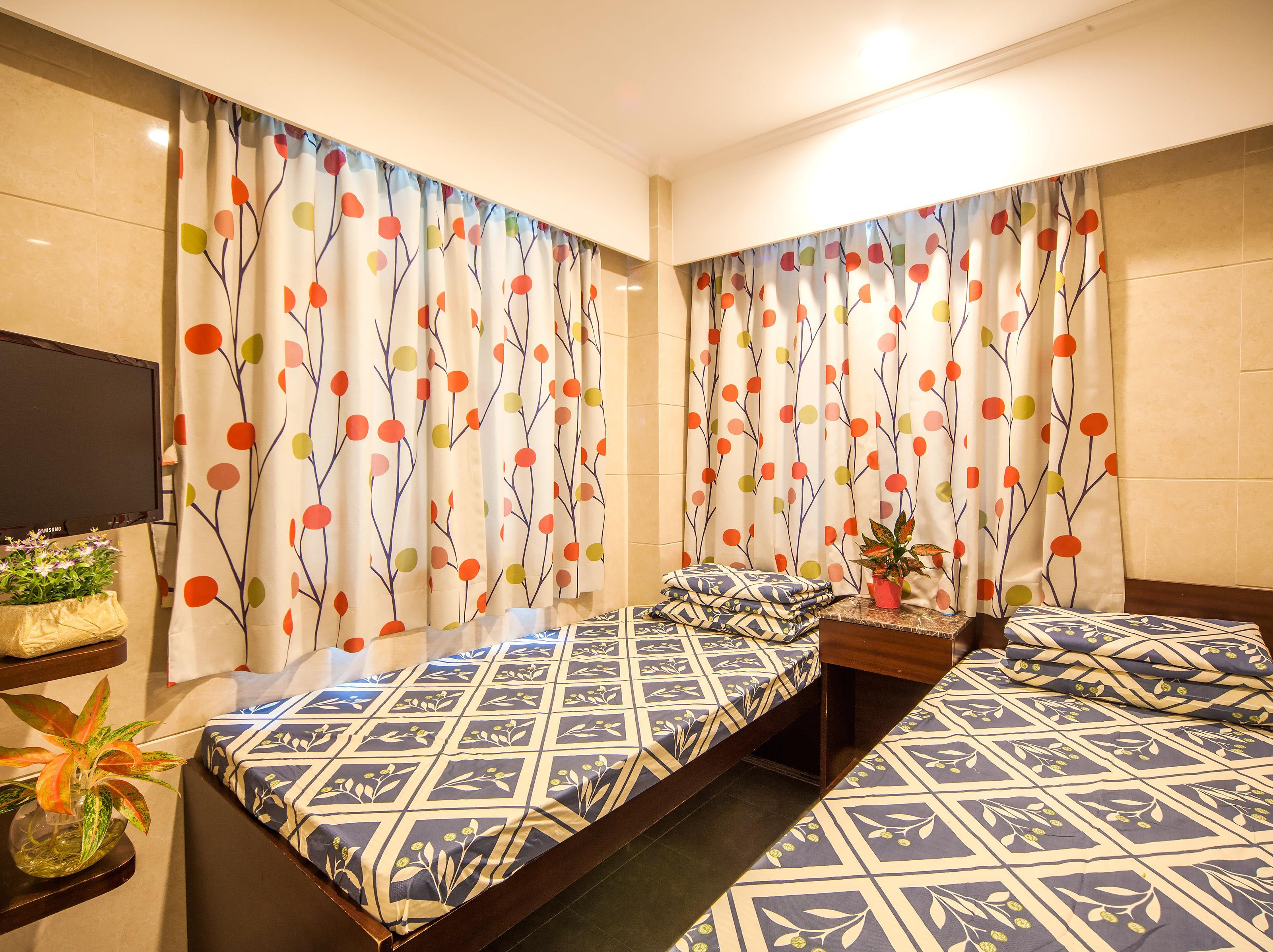 Twin Bed - Free WiFi access
