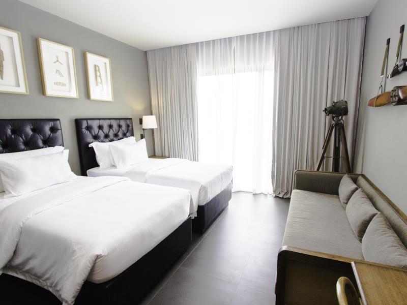 Deluxe Pool View with breakfast and Free Mini Bar - Breakfast included