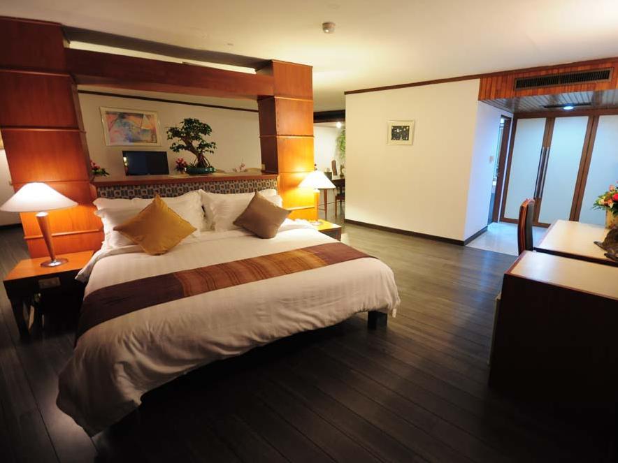 Suite Double Bed - Free WiFi access - Breakfast included