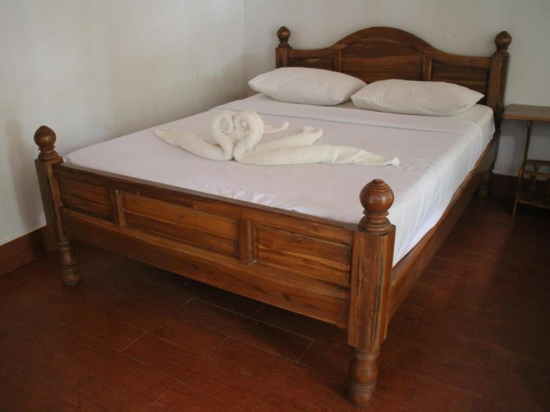 Bungalow with Fan - Free WiFi access - Breakfast included