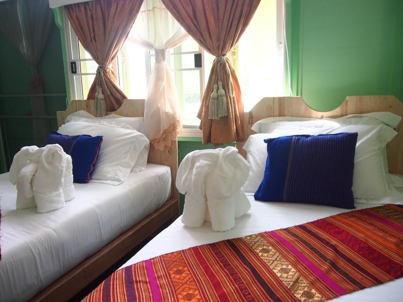 Deluxe Suite With Breakfast - Free WiFi access - Breakfast included