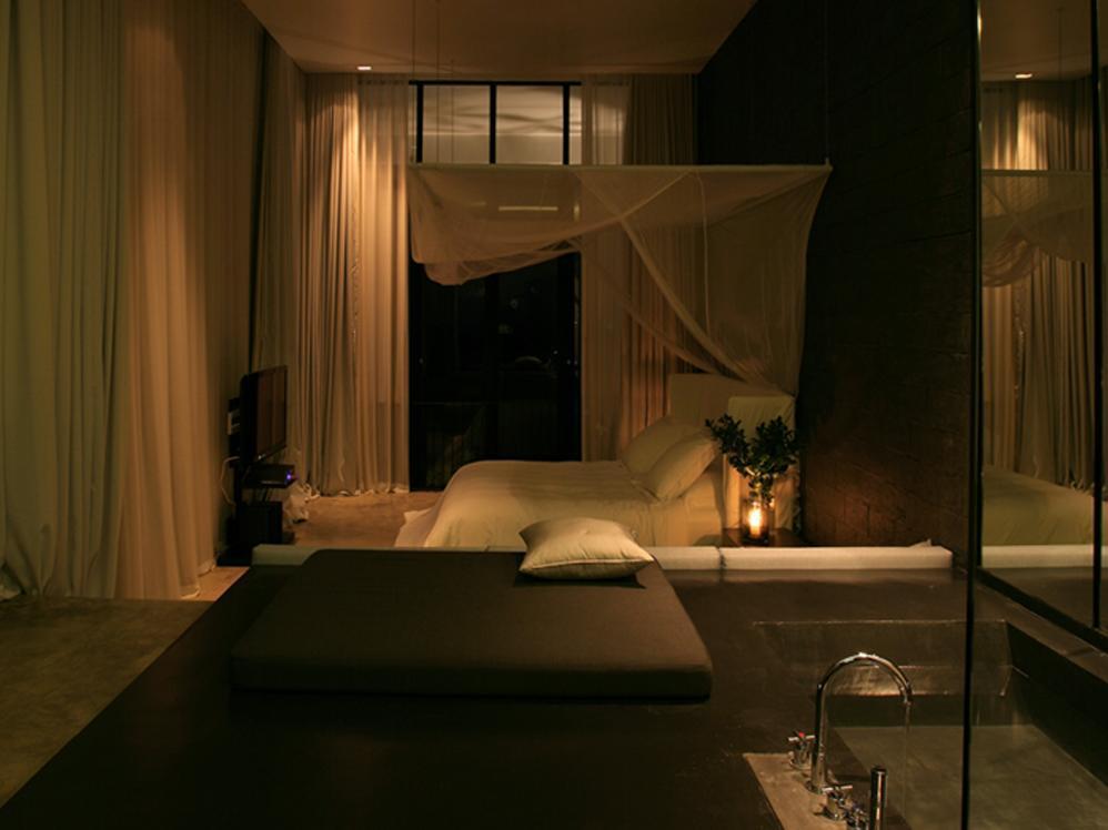 Deluxe Balcony Room - Free WiFi access - Breakfast included