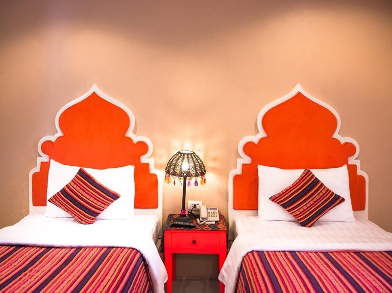 Deluxe Twin Bed - Breakfast included