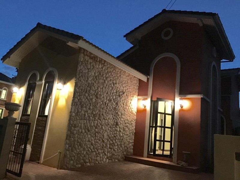 Villa - 6 Persons - Free WiFi access - Breakfast included