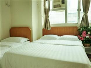 Family Room (2 Adults + 1 Child) - Free WiFi access