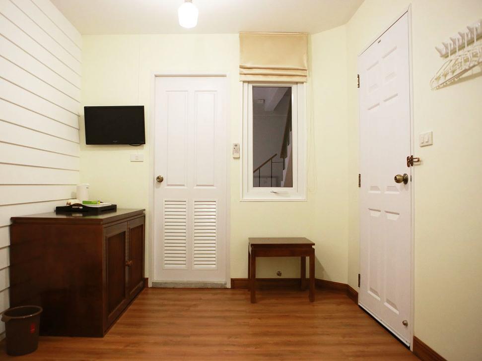 Deluxe Room (Non Refund) - Free WiFi access