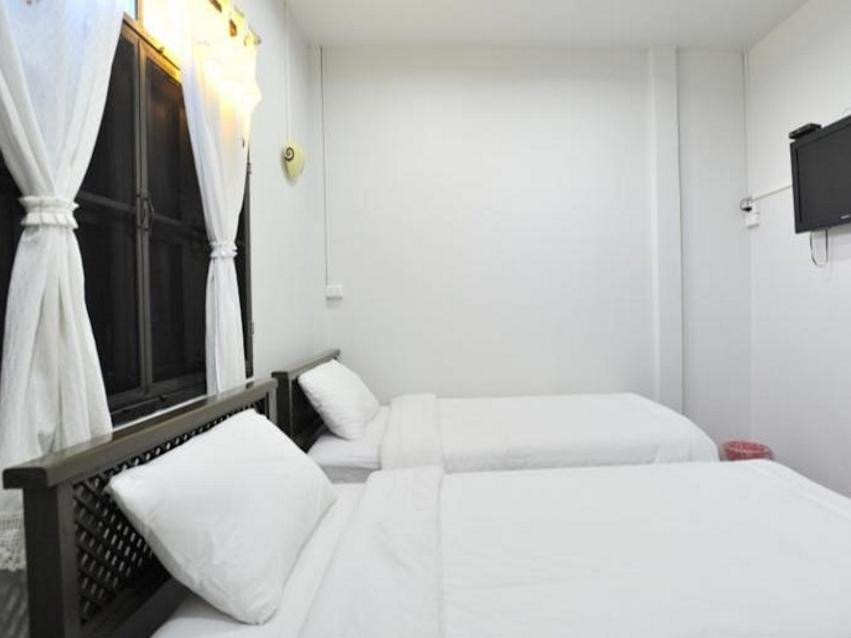 Huen Esan Place Thailand FAQ 2016, What facilities are there in Huen Esan Place Thailand 2016, What Languages Spoken are Supported in Huen Esan Place Thailand 2016, Which payment cards are accepted in Huen Esan Place Thailand , Thailand Huen Esan Place room facilities and services Q&A 2016, Thailand Huen Esan Place online booking services 2016, Thailand Huen Esan Place address 2016, Thailand Huen Esan Place telephone number 2016,Thailand Huen Esan Place map 2016, Thailand Huen Esan Place traffic guide 2016, how to go Thailand Huen Esan Place, Thailand Huen Esan Place booking online 2016, Thailand Huen Esan Place room types 2016.