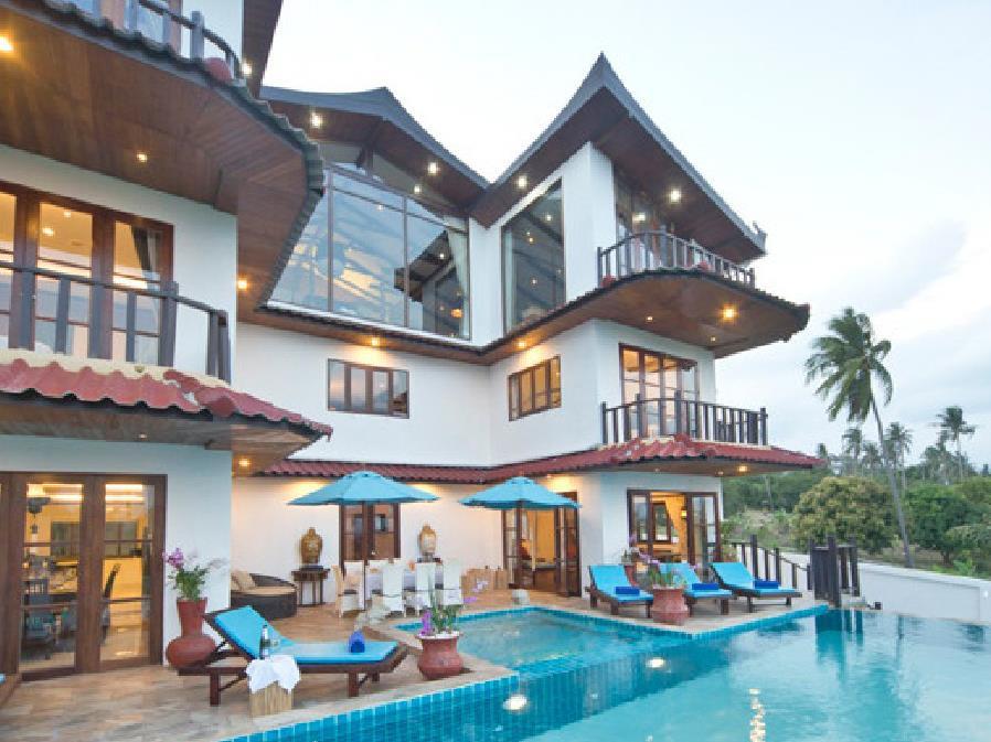 5 Bedroom Royal Thai Villa - Free WiFi access - Breakfast included