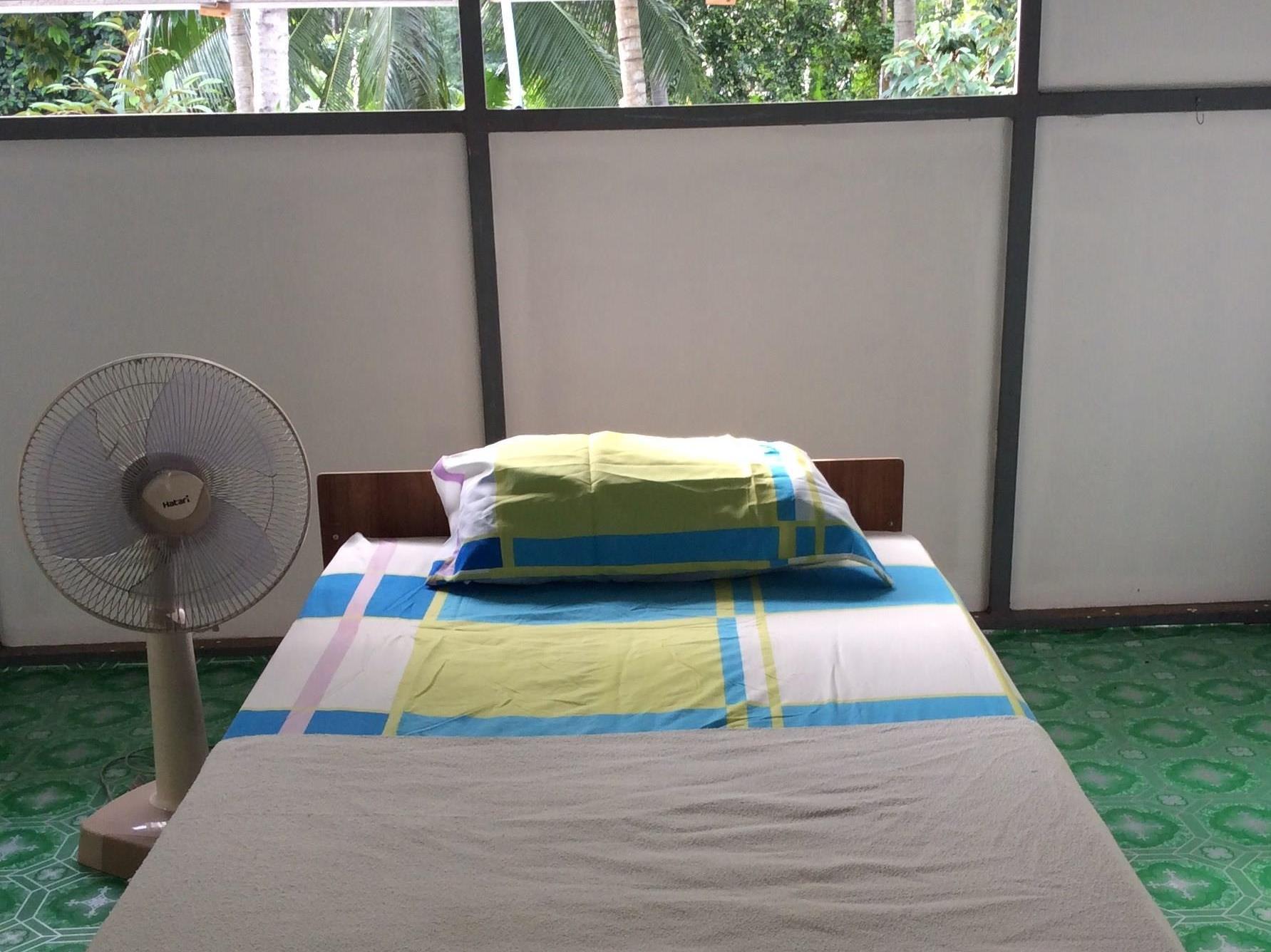 2 Single Beds - Free WiFi access
