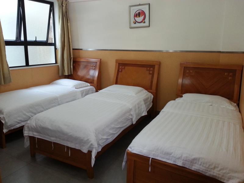 Triple Room- 3 Single Beds - Free WiFi access