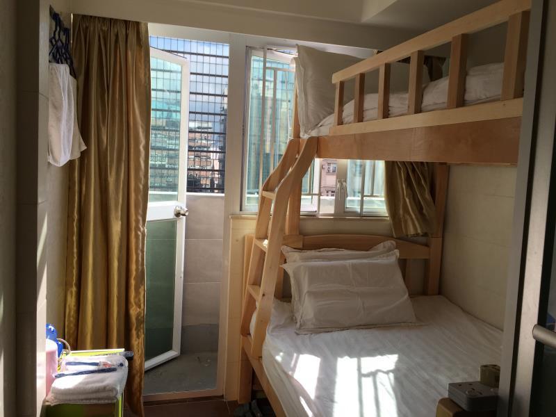Newly renovated -Triple Room w/ 1 double & 1 single bed - Free WiFi access