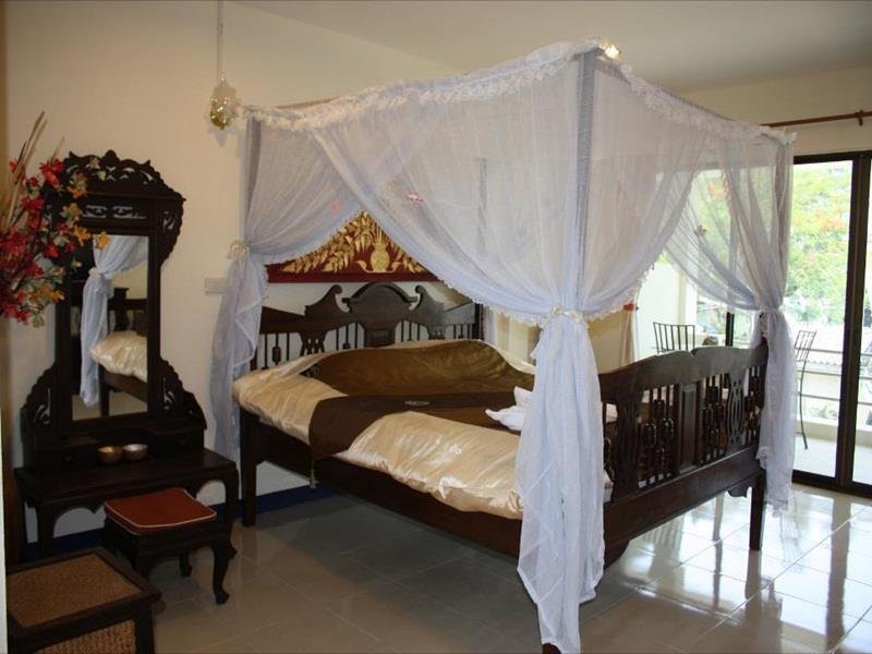Deluxe With Breakfast - Breakfast included