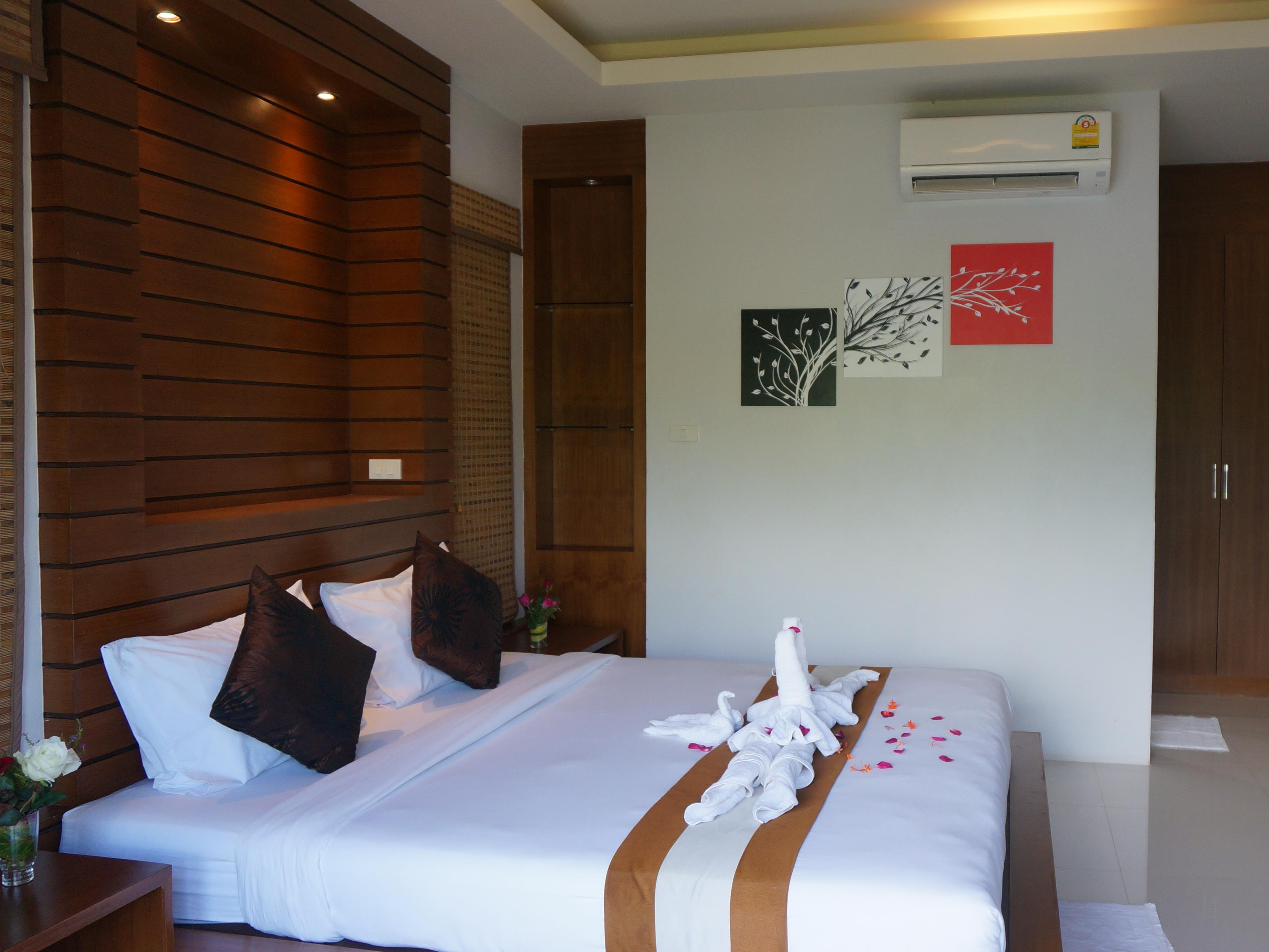 Deluxe Room Only - Free WiFi access