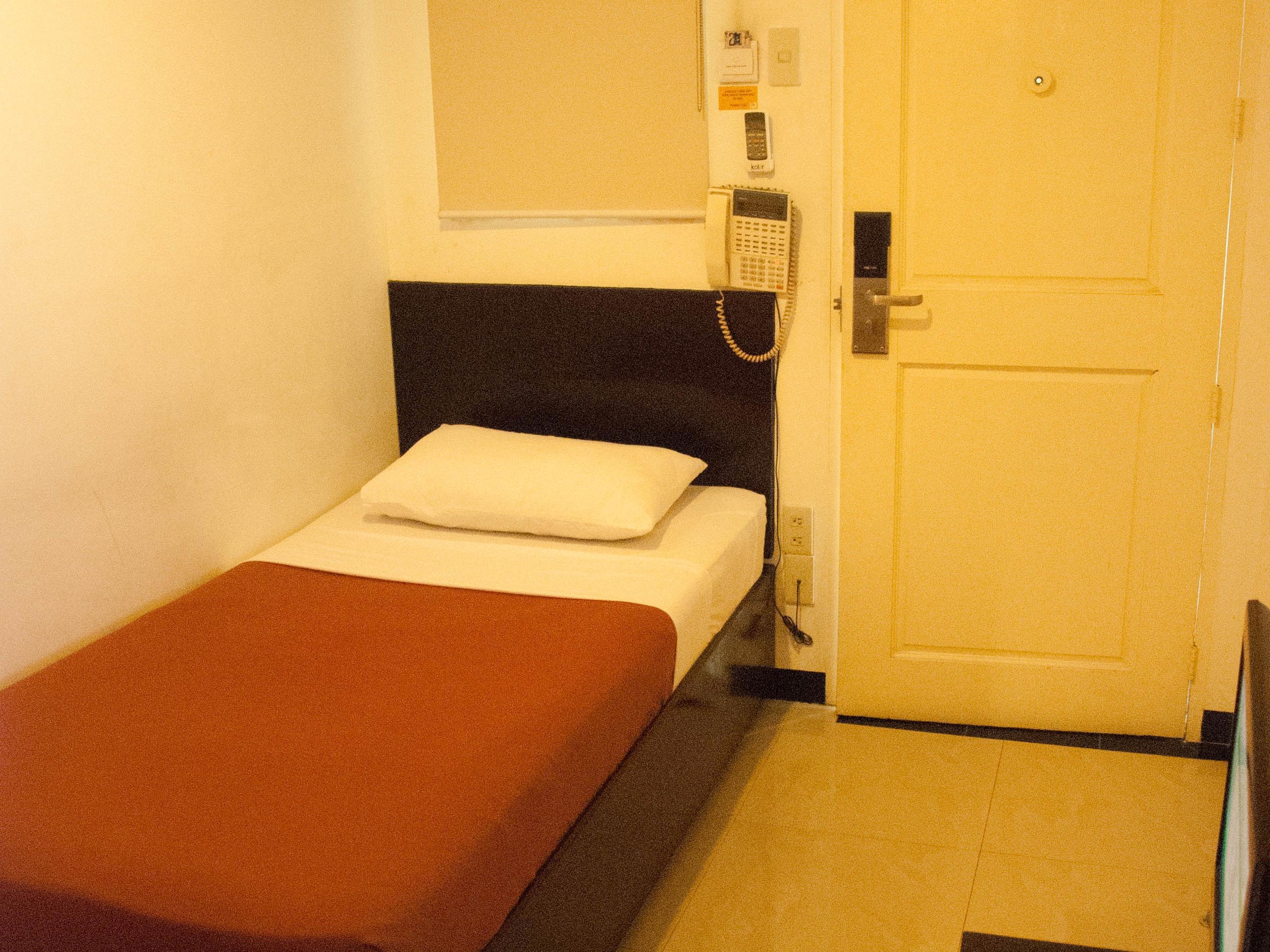 Studio Solo (No Window) - Free WiFi access - Breakfast included