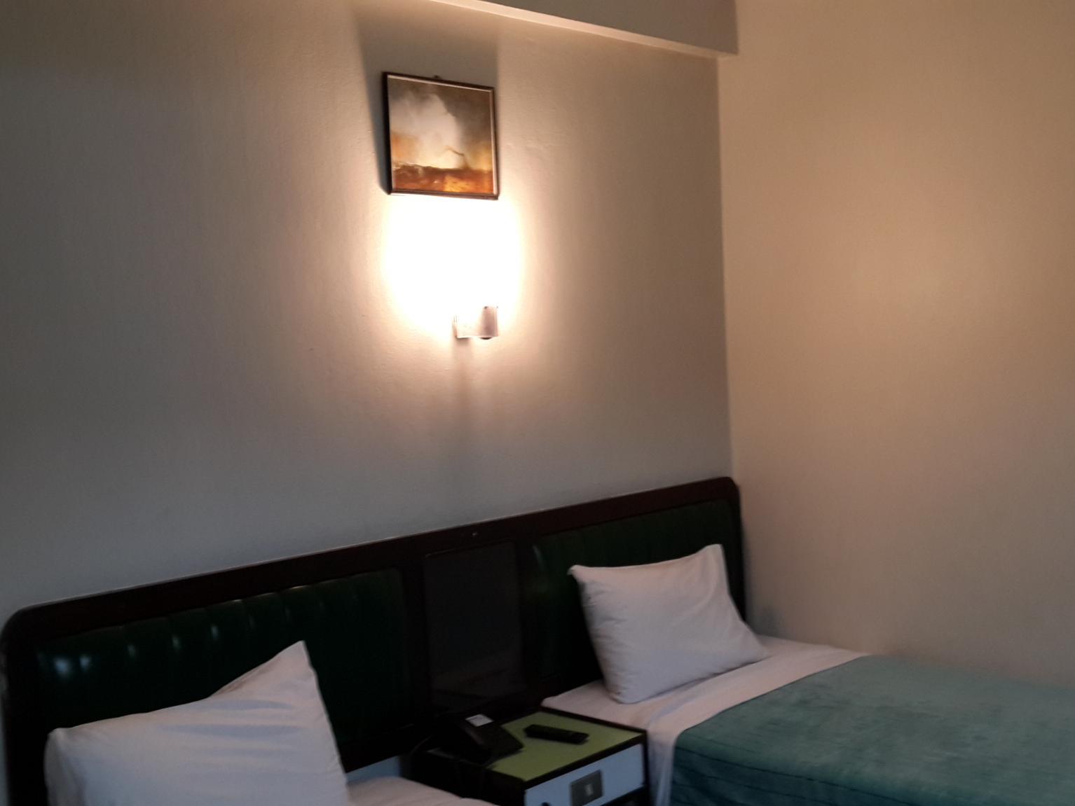 Standard Twin Bed Room with Air Conditioning - Free WiFi access
