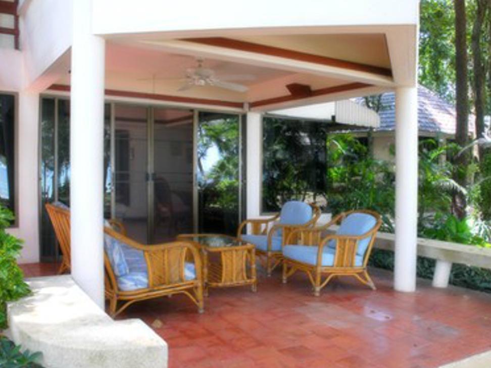 Beach Front Villa - Best price guarantee