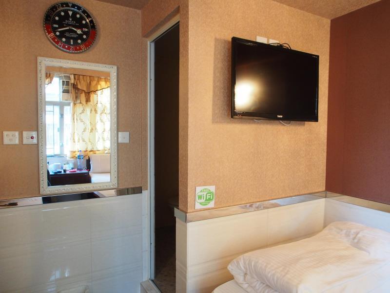 Single Room - Free WiFi access