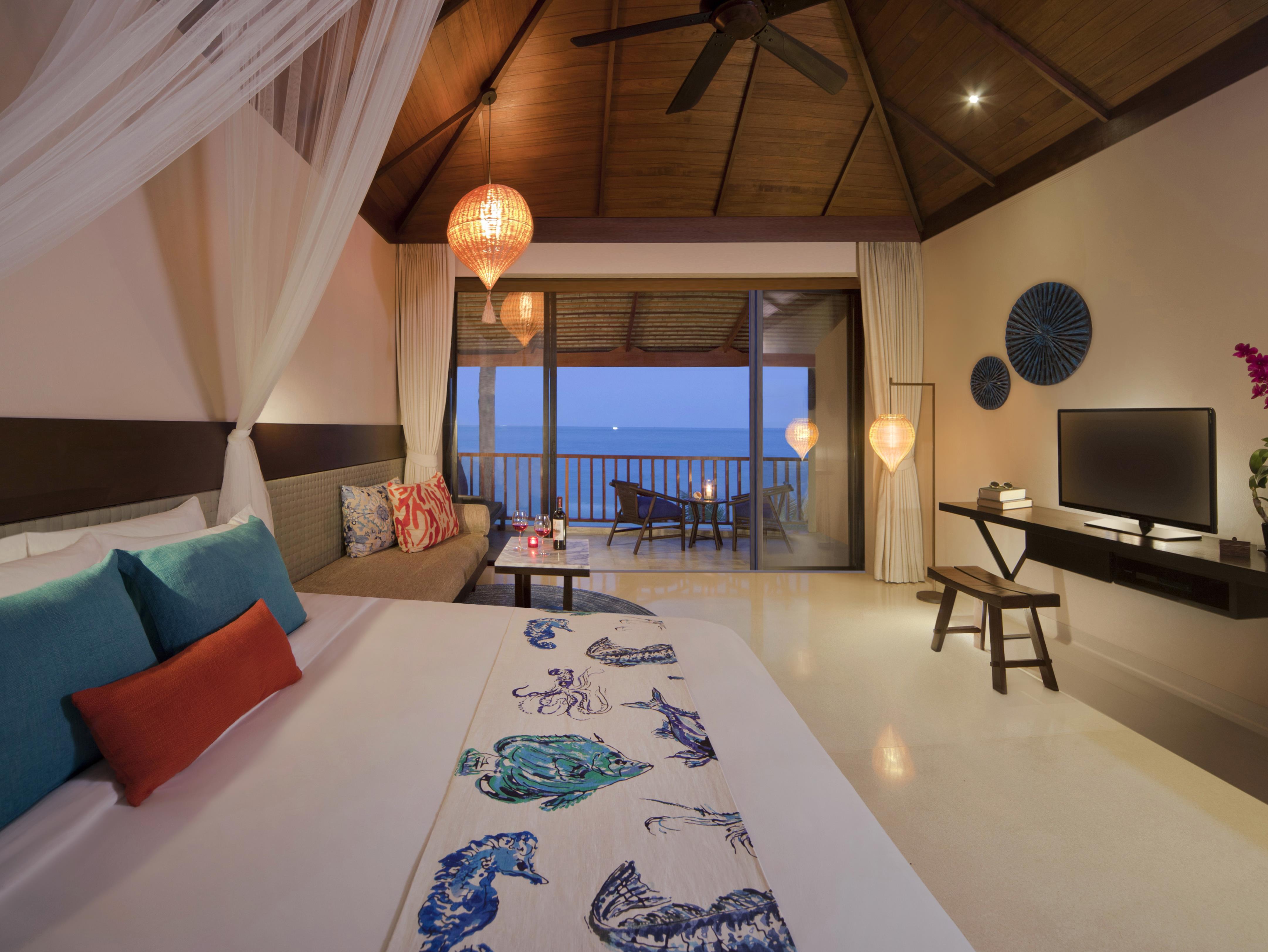 Deluxe Beach Front Villa Hot Deal  - Free WiFi access - Breakfast included