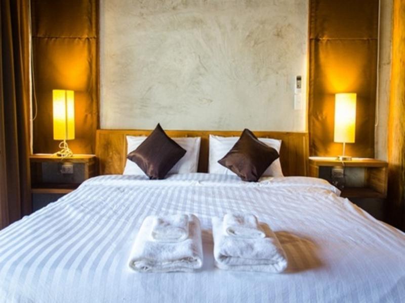 Deluxe Garden View King bed with breakfast - Free WiFi access - Breakfast included