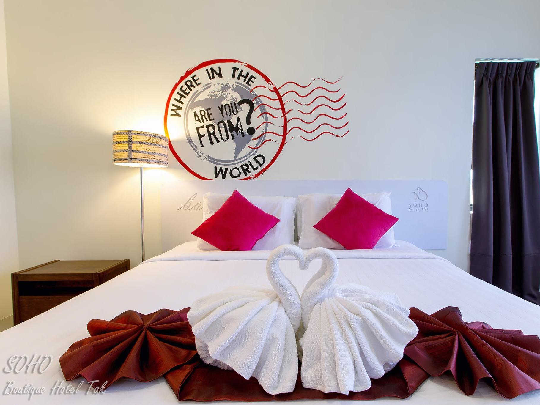 Corner Deluxe Double or Twin Bed - Free WiFi access - Breakfast included