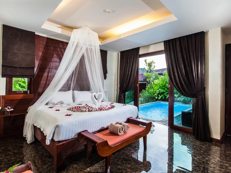 Private Pool Villa with Airport Transfer - Free WiFi access - Breakfast included