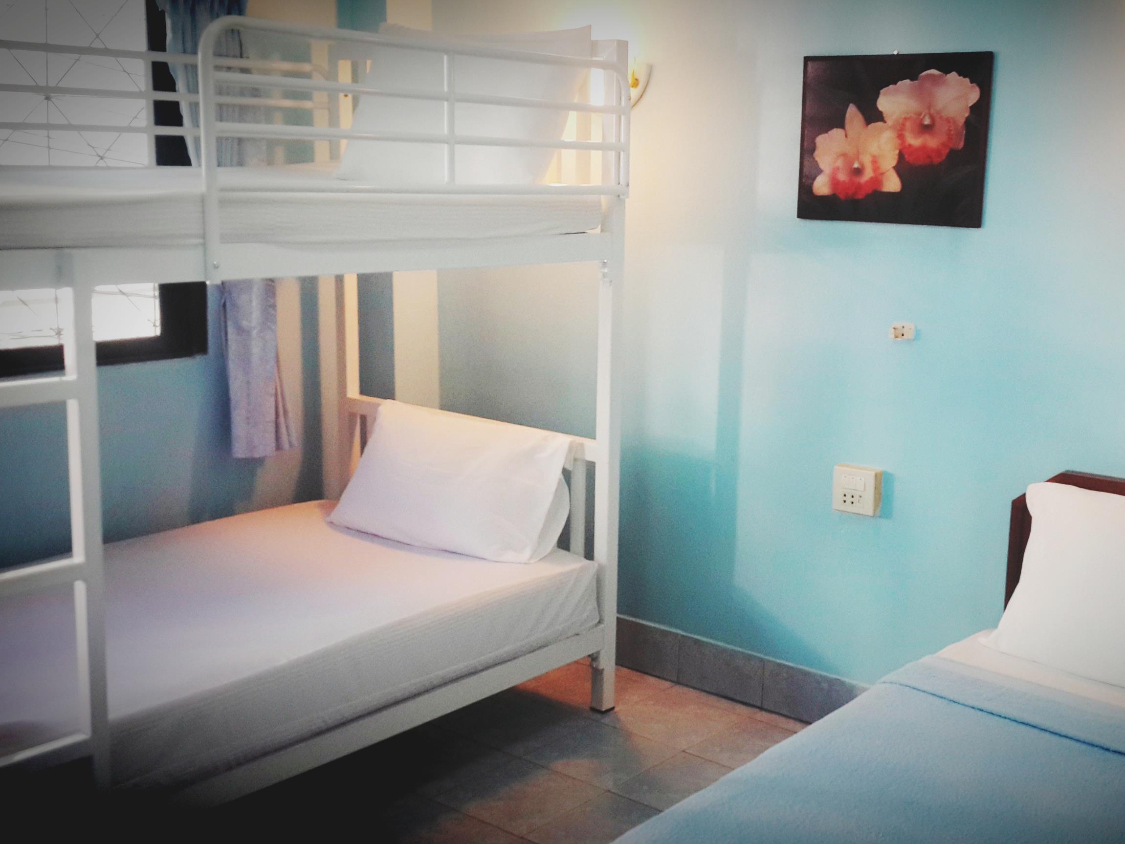 Triple Room Air Conditioning - Best price guarantee
