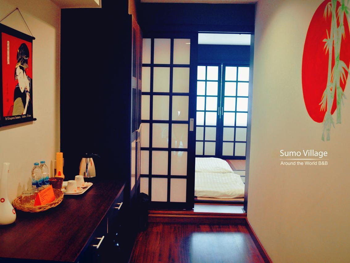 Japanese Futon - Sumo Village - Free WiFi access