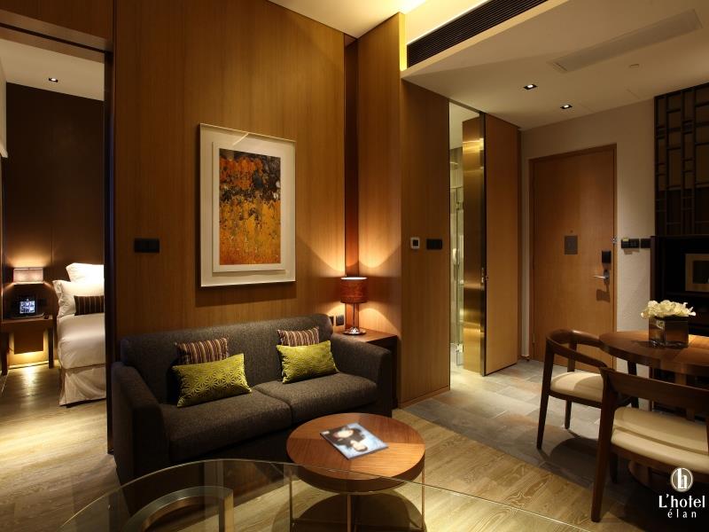 Elan suite with breakfast - Free WiFi access - Breakfast included