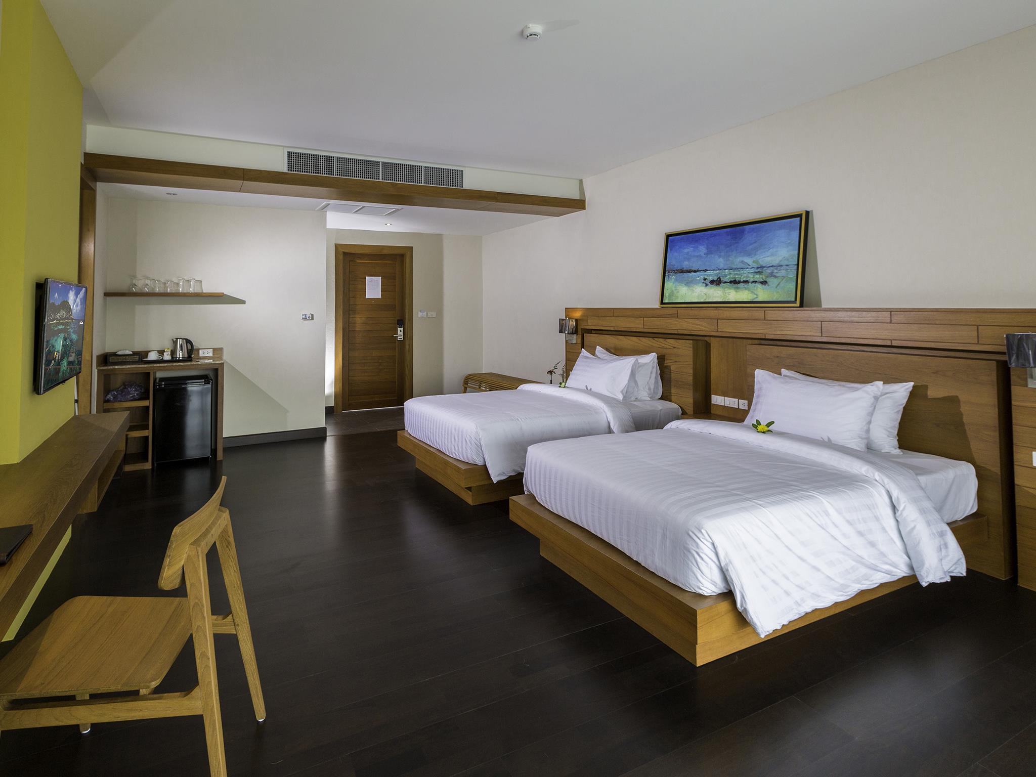 Deluxe Double or Twin - Free WiFi access - Breakfast included