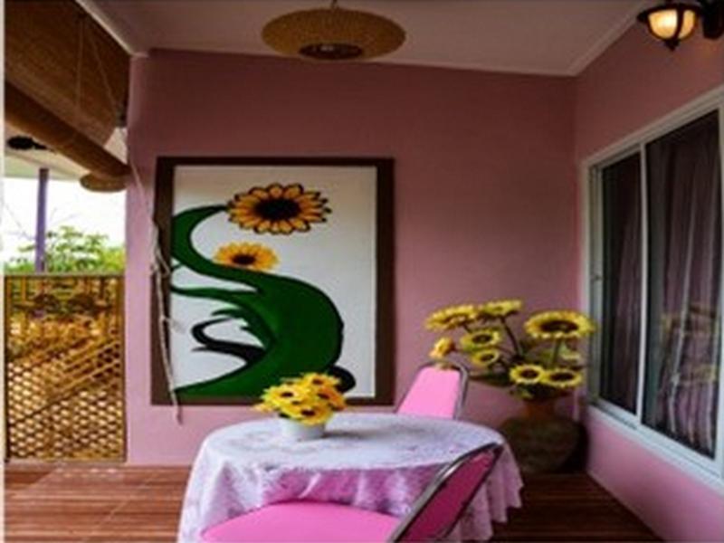 Pink Room - Best price guarantee