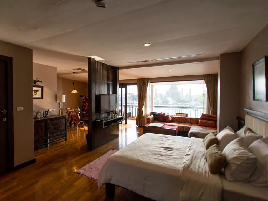 Suite - Free WiFi access - Breakfast included