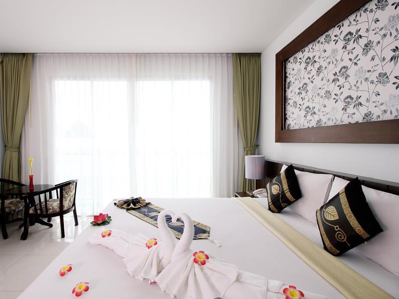 Superior King Bed - Free WiFi access