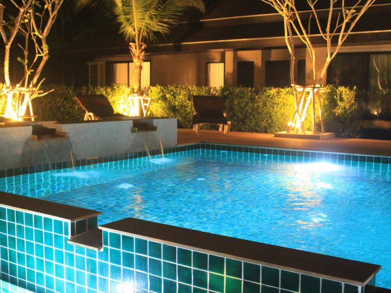 2 Bedroom Pool View - Free WiFi access