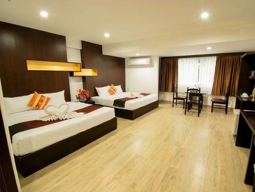 Deluxe Family Room New Wing - Free WiFi access - Breakfast included