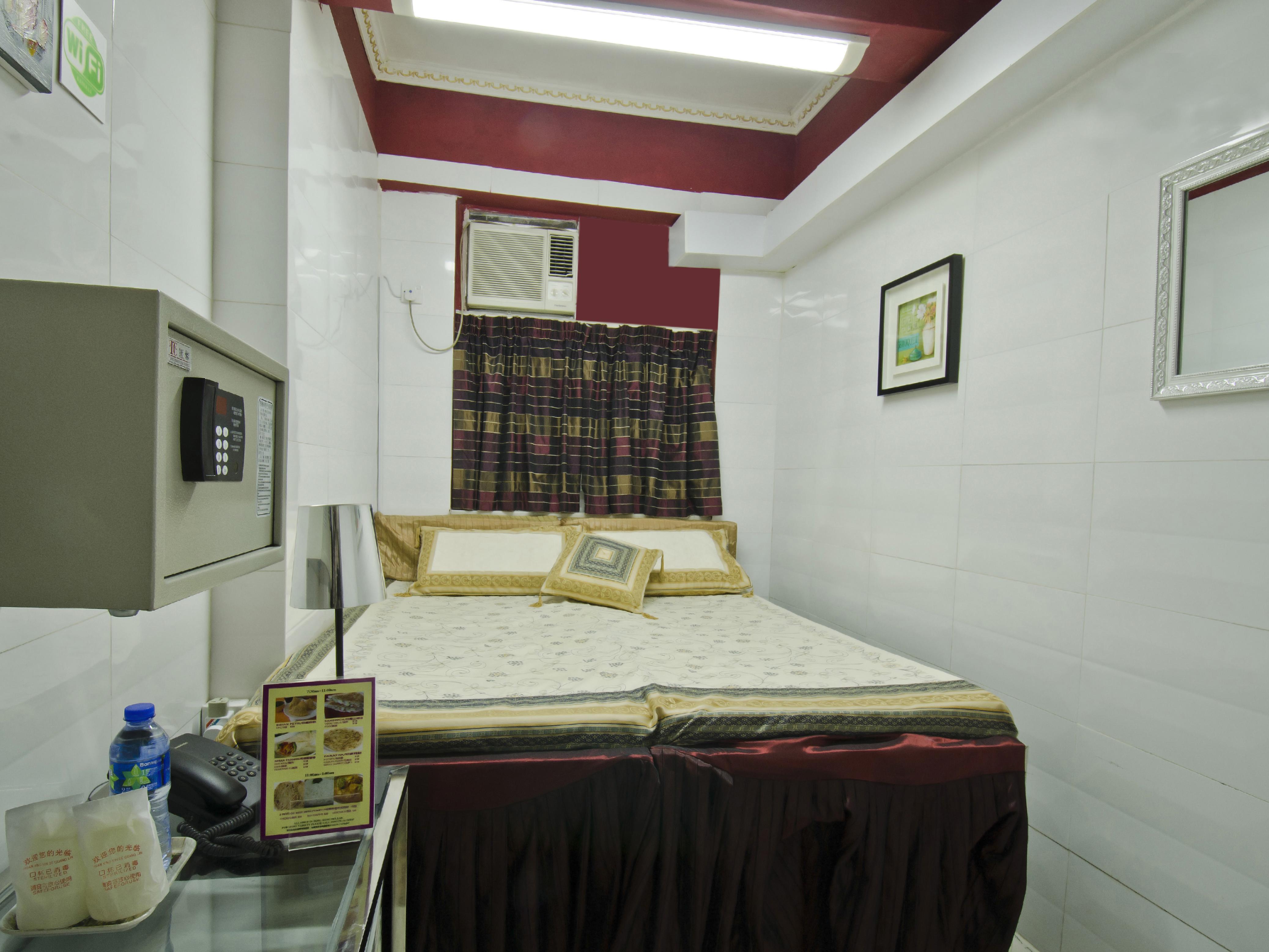 Double bed - Free WiFi access