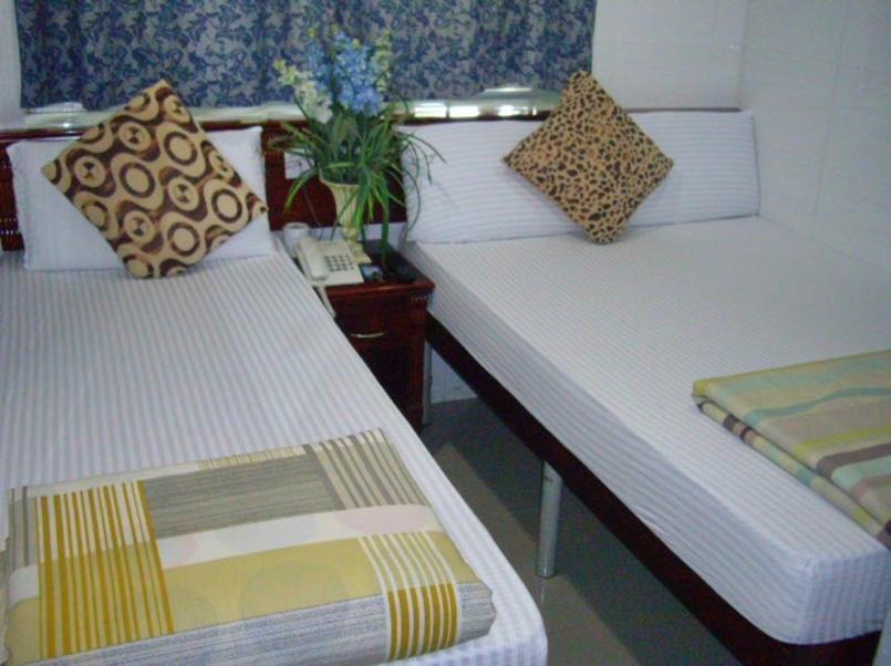Triple Room - 1 Double + 1 Single - Free WiFi access