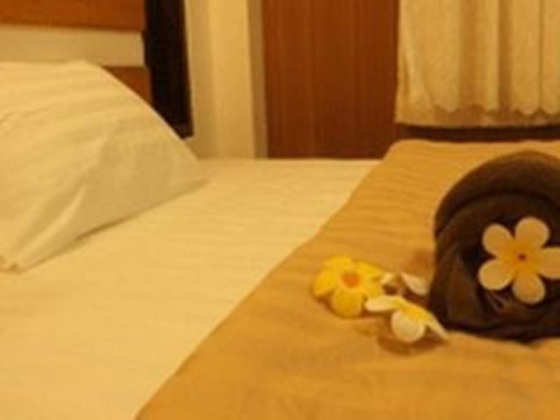 Garden View Double Beds Air Conditioning - Best price guarantee