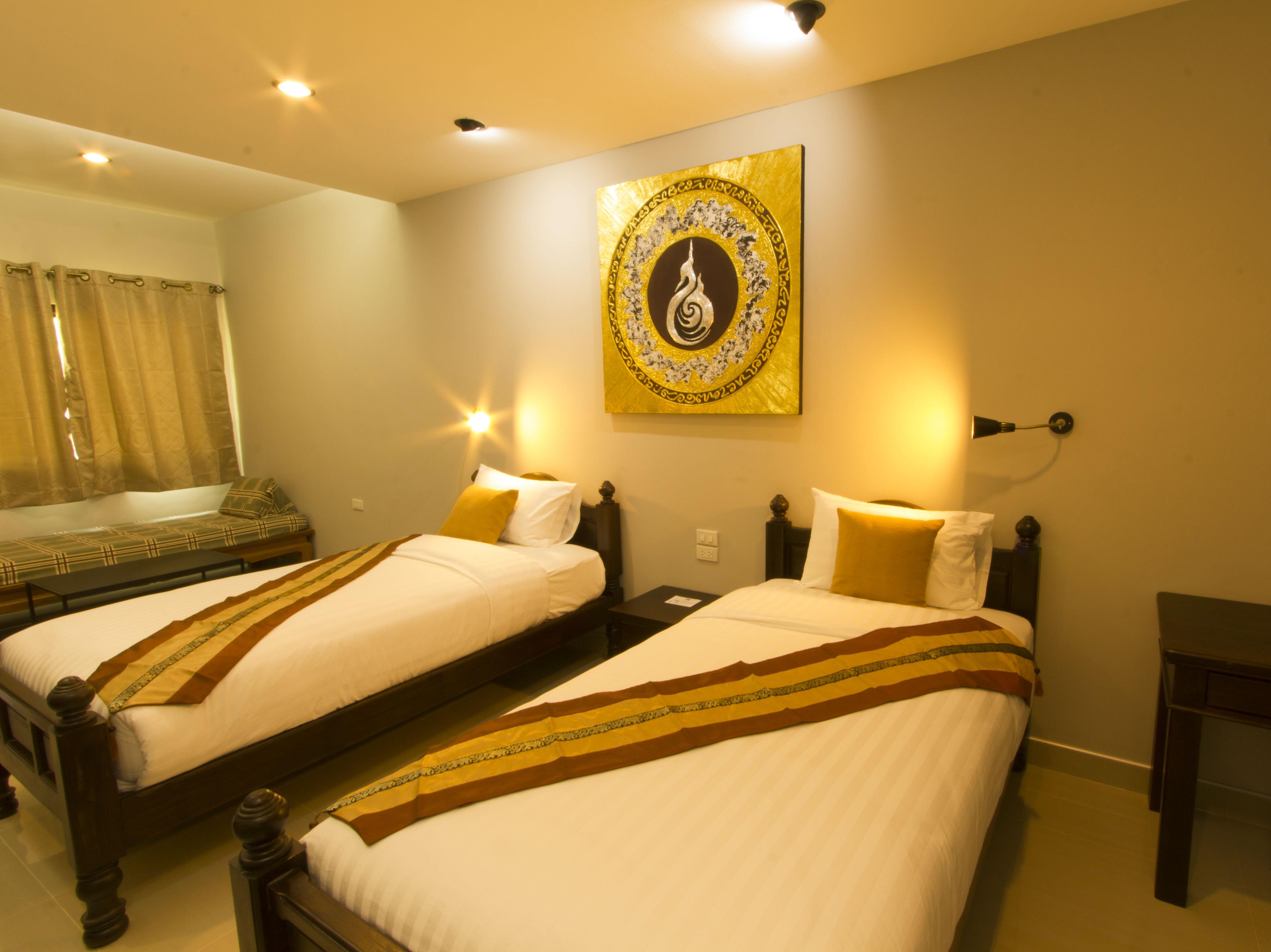 Rise Twin Room - Free WiFi access - Breakfast included